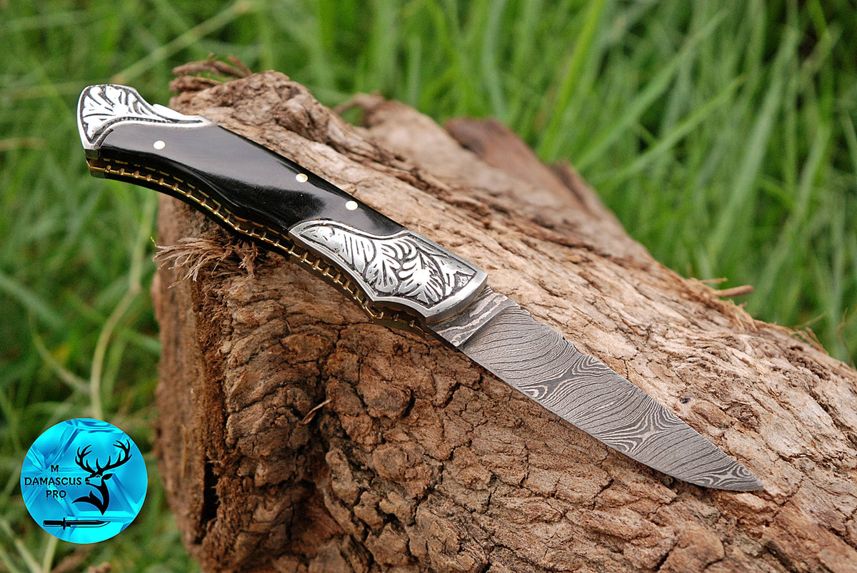 CUSTOM MADE POCKET KNIFE / HAND FORGED DAMASCUS STEEL FOLDING BLADE KNIFE / BULL HORN HANDLE 845