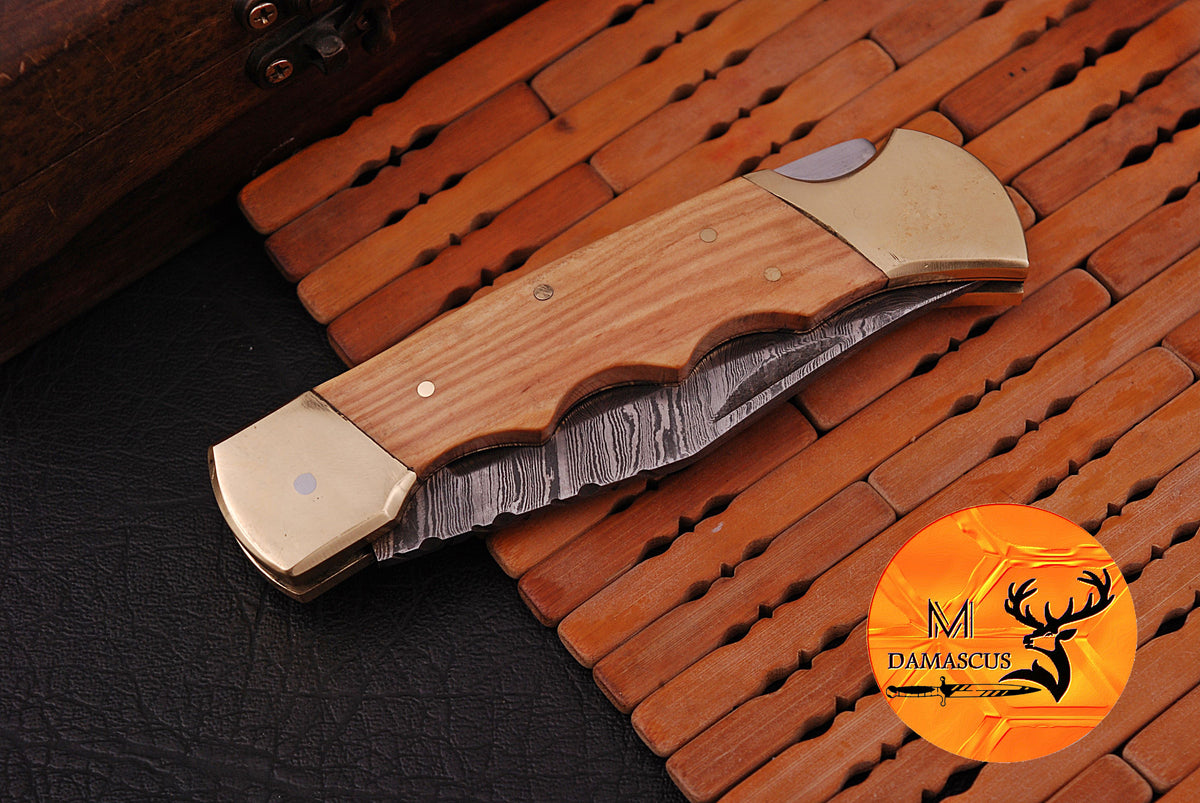 CUSTOM MADE POCKET KNIFE / HAND FORGED DAMASCUS STEEL FOLDING BLADE KNIFE / WOOD HANDLE 962