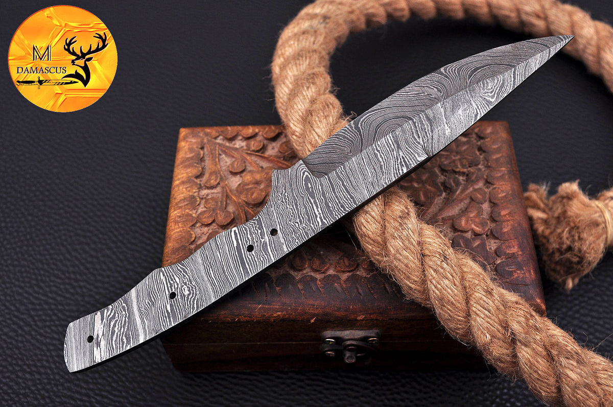 CUSTOM HANDMADE FORGED DAMASCUS STEEL BLANK BLADE SKINNING HUNTING KNIFE 1729