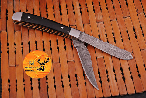 CUSTOM MADE TRAPPER KNIFE / HAND FORGED DAMASCUS STEEL FOLDING BLADE KNIFE / BULL HORN HANDLE 1010