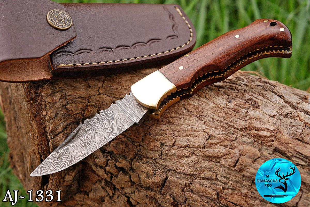 CUSTOM MADE POCKET KNIFE / HAND FORGED DAMASCUS STEEL FOLDING BLADE KNIFE / WOOD HANDLE 1331