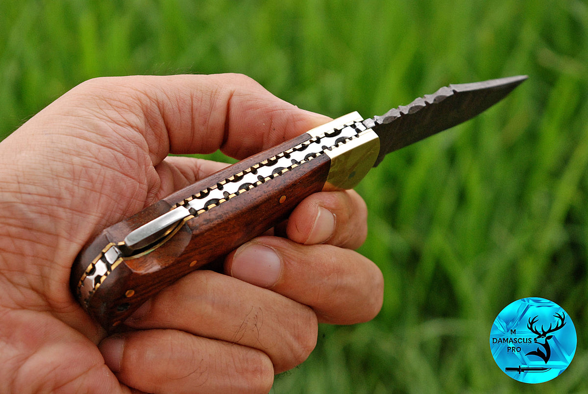 CUSTOM MADE POCKET KNIFE / HAND FORGED DAMASCUS STEEL FOLDING BLADE KNIFE / WOOD HANDLE 1331