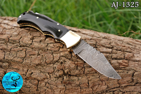 CUSTOM MADE POCKET KNIFE / HAND FORGED DAMASCUS STEEL FOLDING BLADE KNIFE / BULL HORN HANDLE 1325